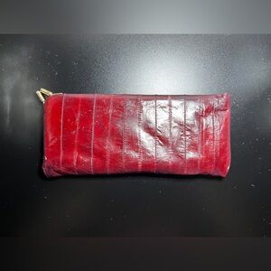 Eel skin case